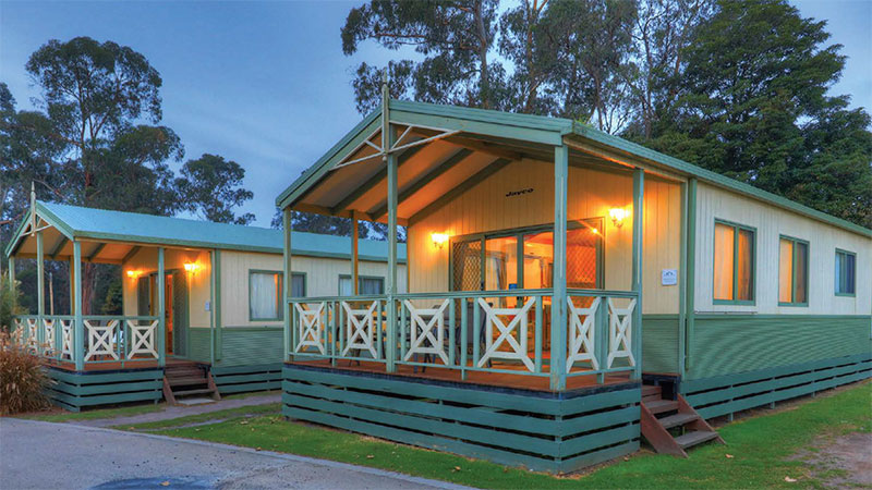 Stay in one of our beautiful 2 bedroom Twofold Bay Villas or Snug Cove Villas Monday to Thursday for 2 nights & get the 3rd night absolutely free!*